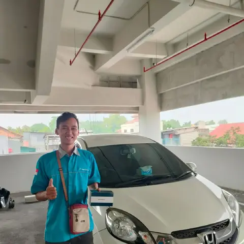 Pemasangan GPS tracker pada Honda Mobilio
