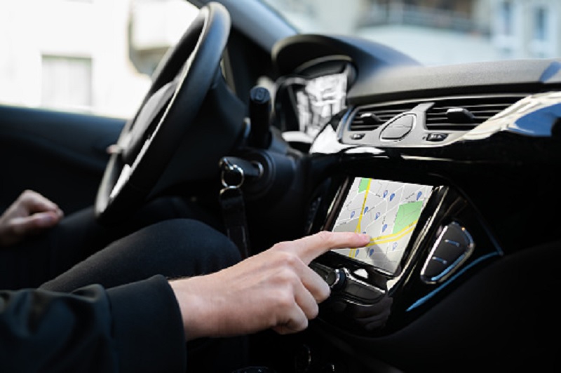 Mengaktifkan GPS Mobil