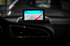Cara Mengaktifkan GPS Tracker Mobil agar Perjalanan Semakin Aman