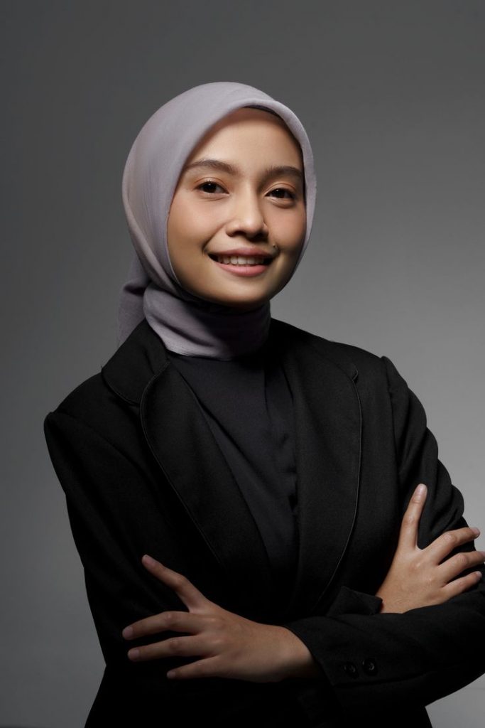 Dewi R