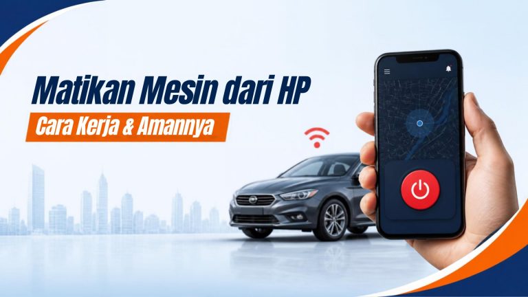 Tangan memegang smartphone dengan tombol matikan mesin di aplikasi GPS tracker kendaraan
